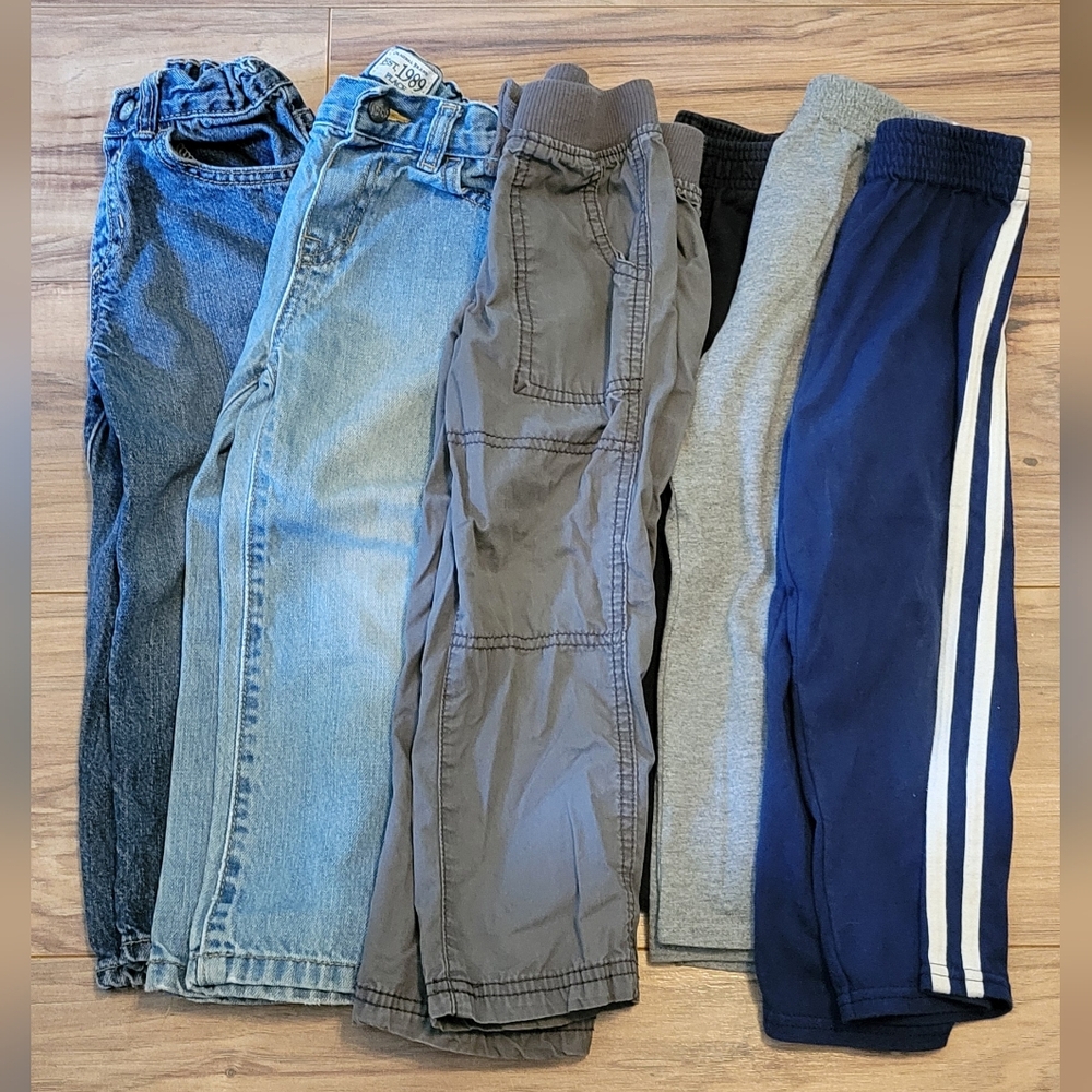 Boys 3T Bundle Of Assorted Bottoms